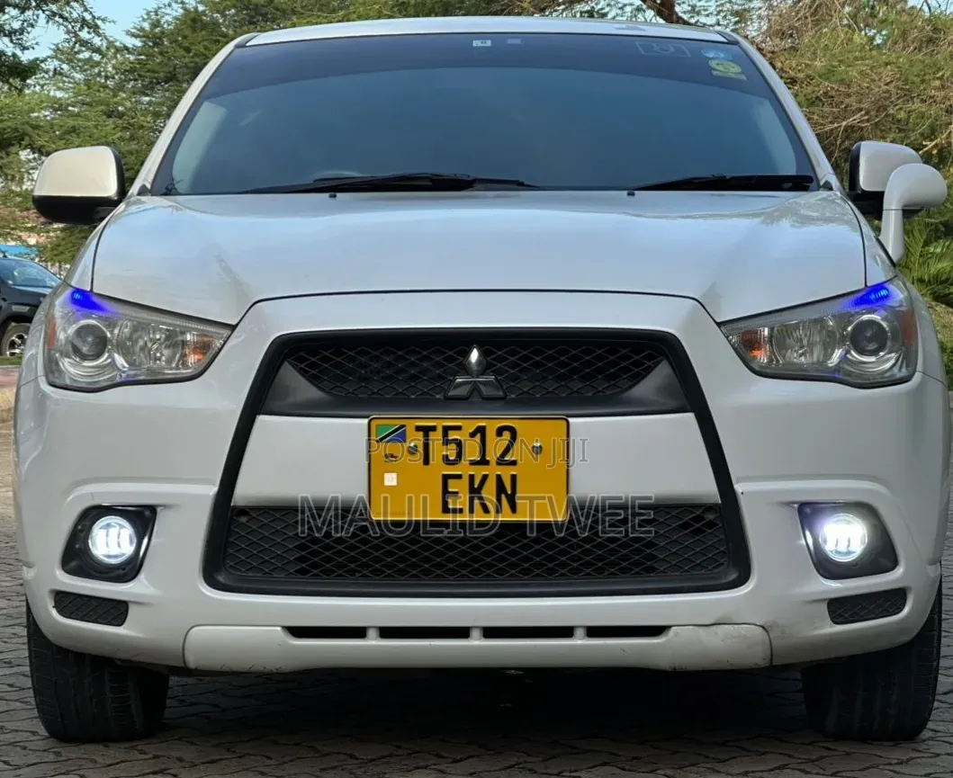 Mitsubishi RVR 2010 White