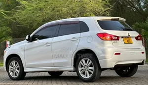 Mitsubishi RVR 2010 White