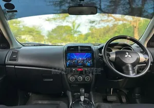 Mitsubishi RVR 2010 White