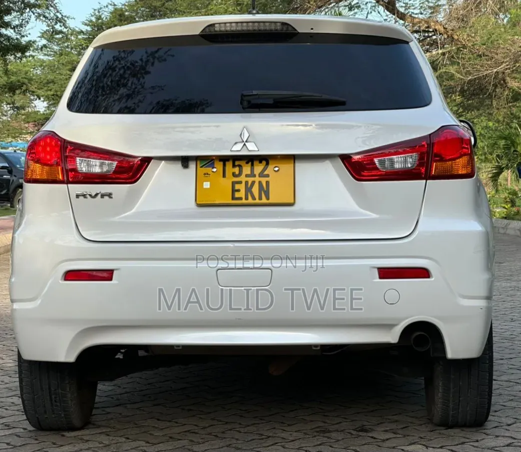 Mitsubishi RVR 2010 White