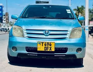 Toyota IST 2005 Silver
