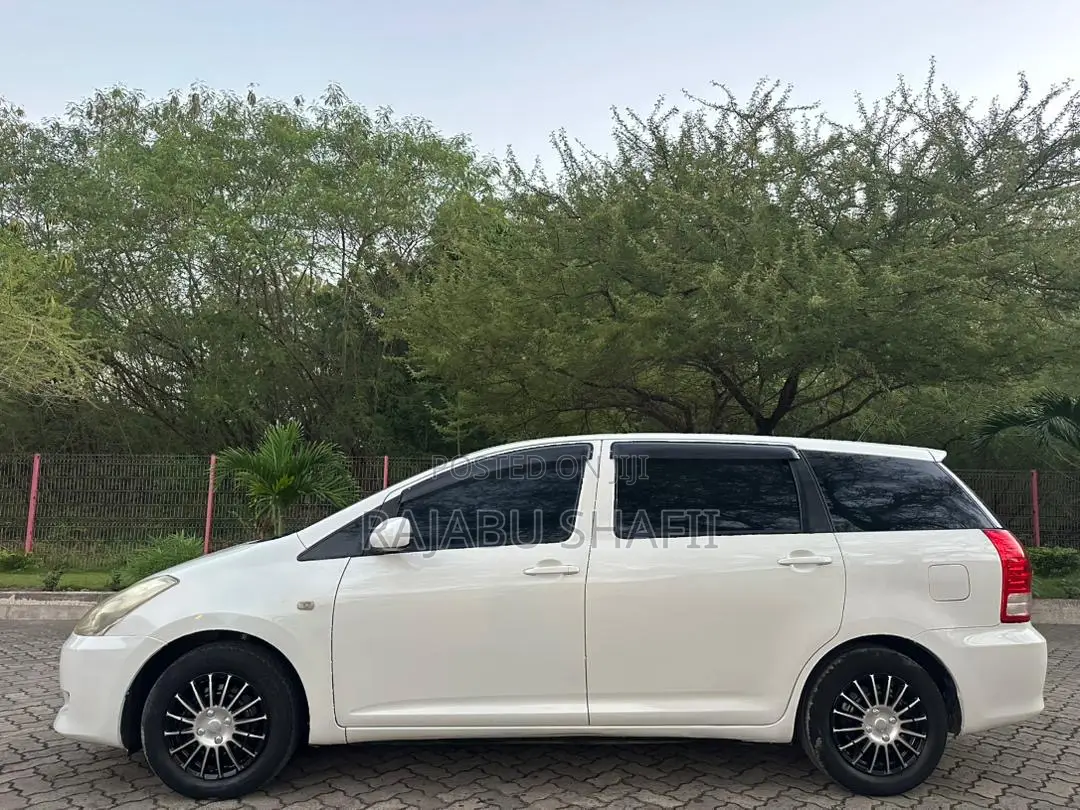 Toyota Wish 2005 White