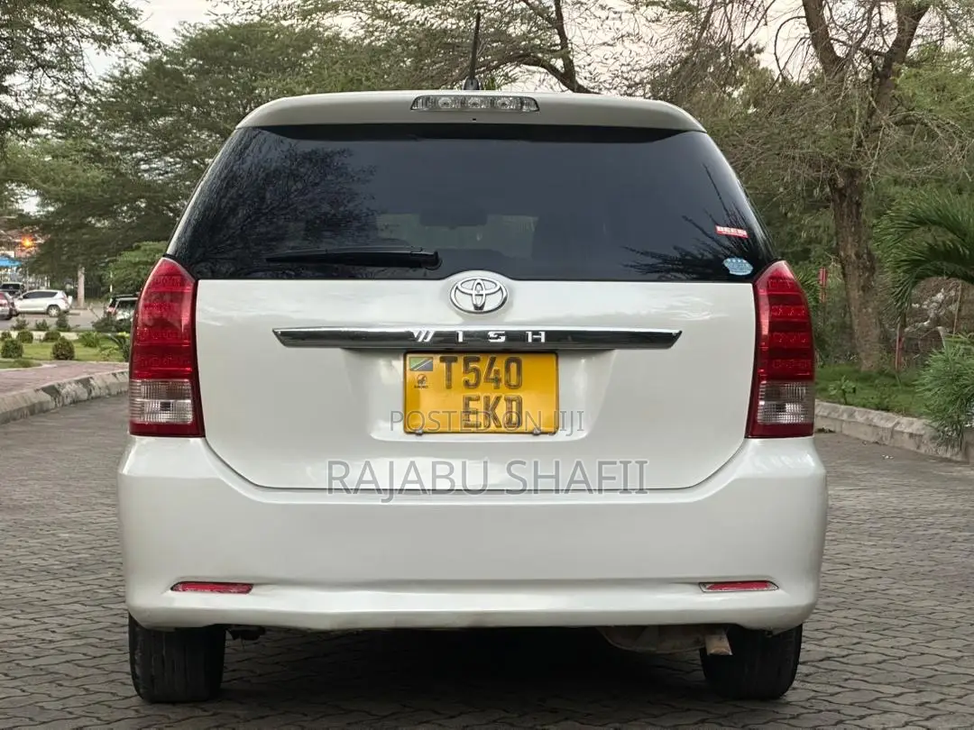 Toyota Wish 2005 White