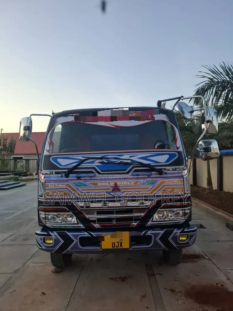 Fuso Tipper