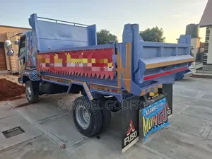 Fuso Tipper