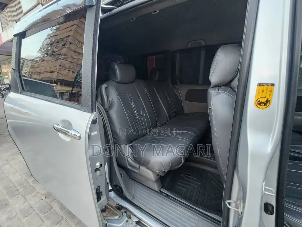 Toyota Sienta 2006 Silver