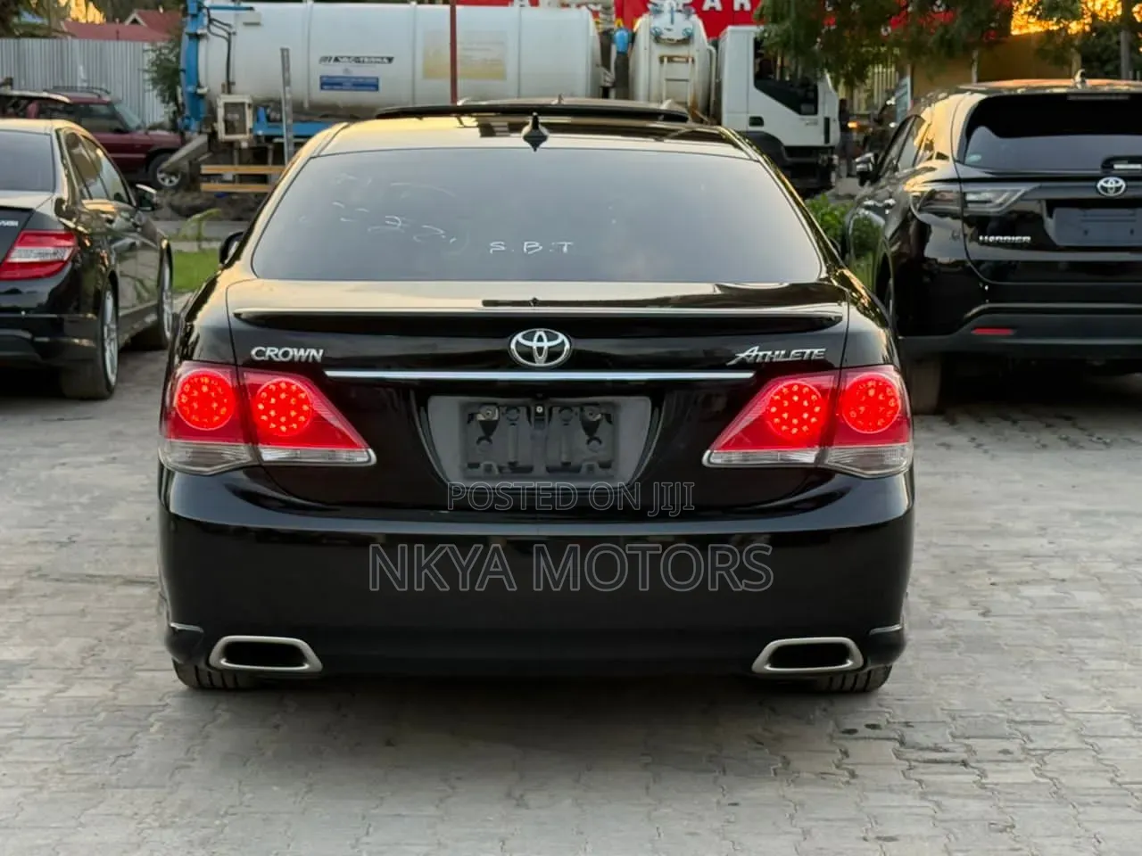 Toyota Crown 2011 Black