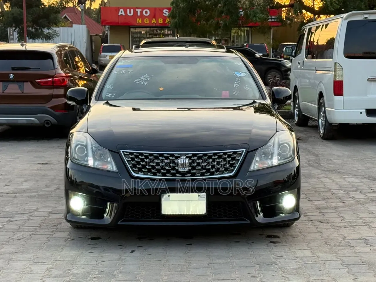 Toyota Crown 2011 Black
