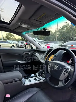 Toyota Crown 2011 Black