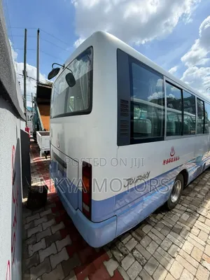 Nissan Civilian 2000 White