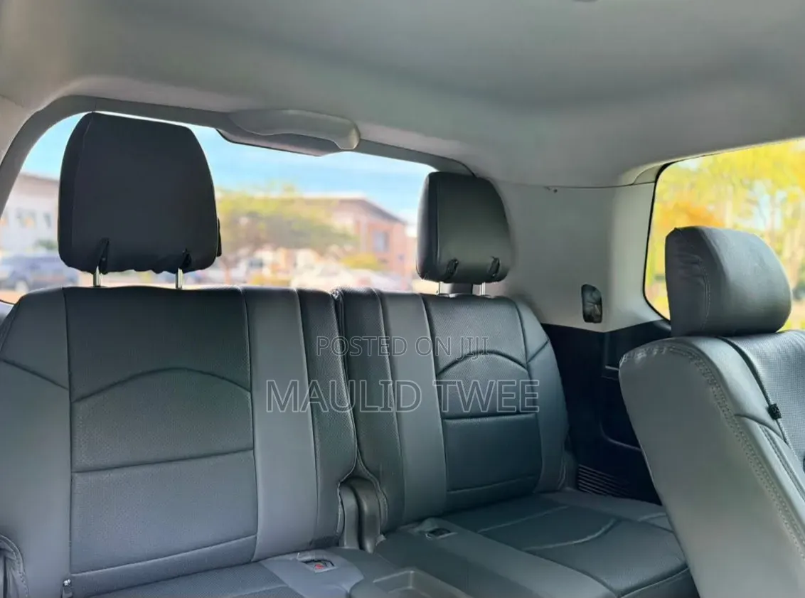 Toyota Land Cruiser 2016 White