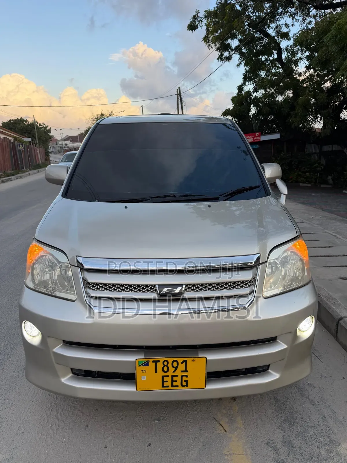 Toyota Noah 2006 Beige