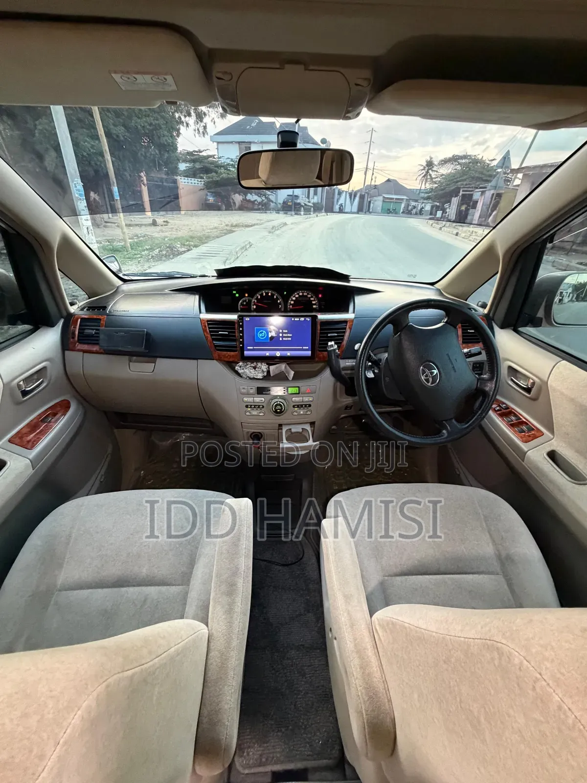 Toyota Noah 2006 Beige