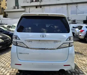 Toyota Alphard 2010 White