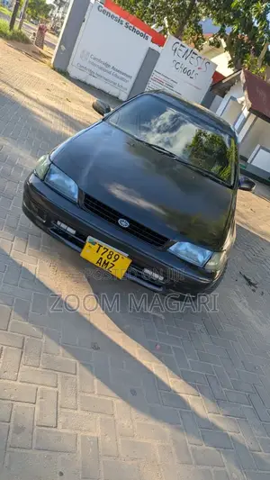 Toyota Corolla 2000 Black