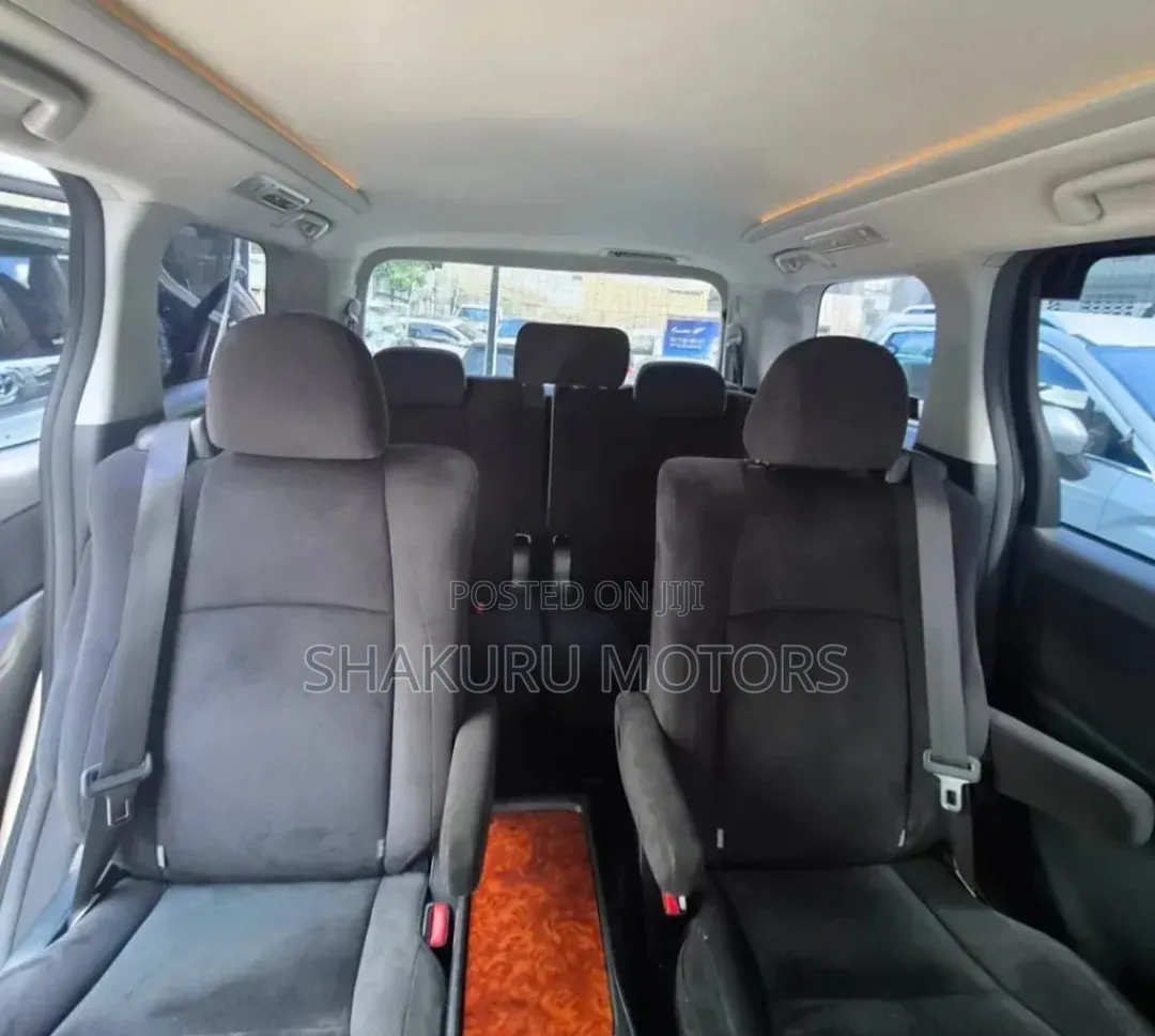 Toyota Alphard 2010 White