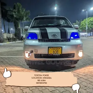 Toyota Porte 2005 Silver