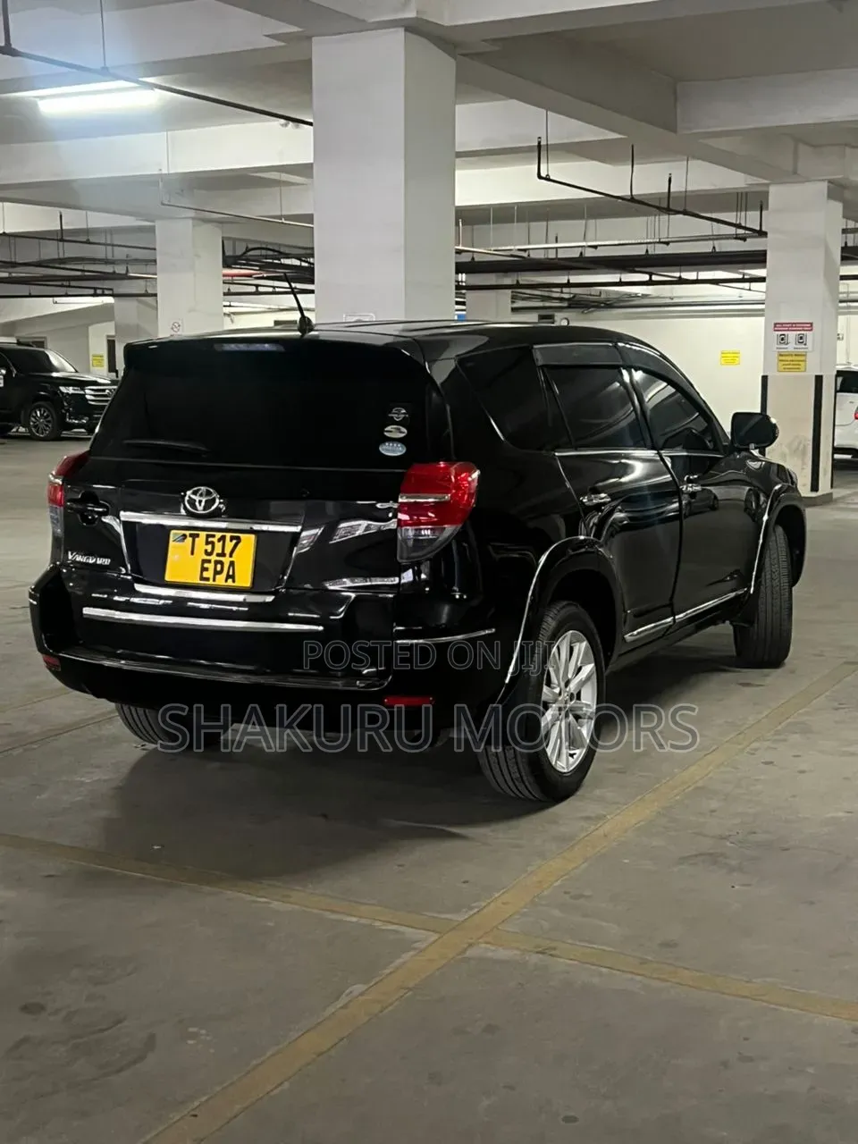 Toyota Vanguard 2010 Black