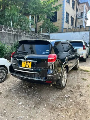 Toyota Vanguard 2010 Black