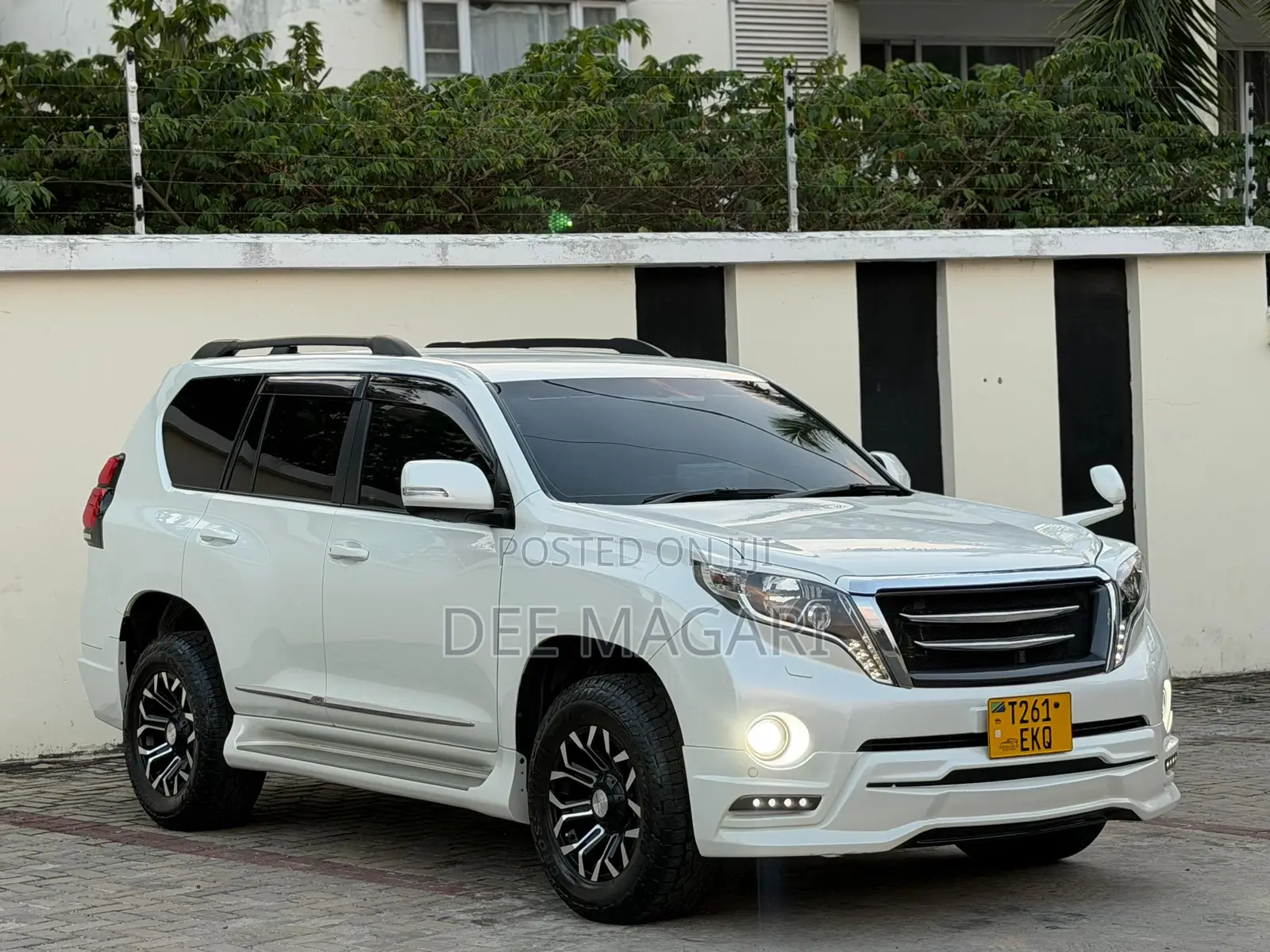 Toyota Land Cruiser Prado 2016 White