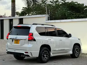 Toyota Land Cruiser Prado 2016 White