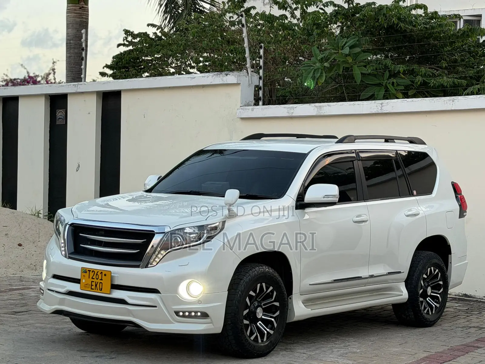 Toyota Land Cruiser Prado 2016 White