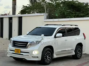 Toyota Land Cruiser Prado 2016 White