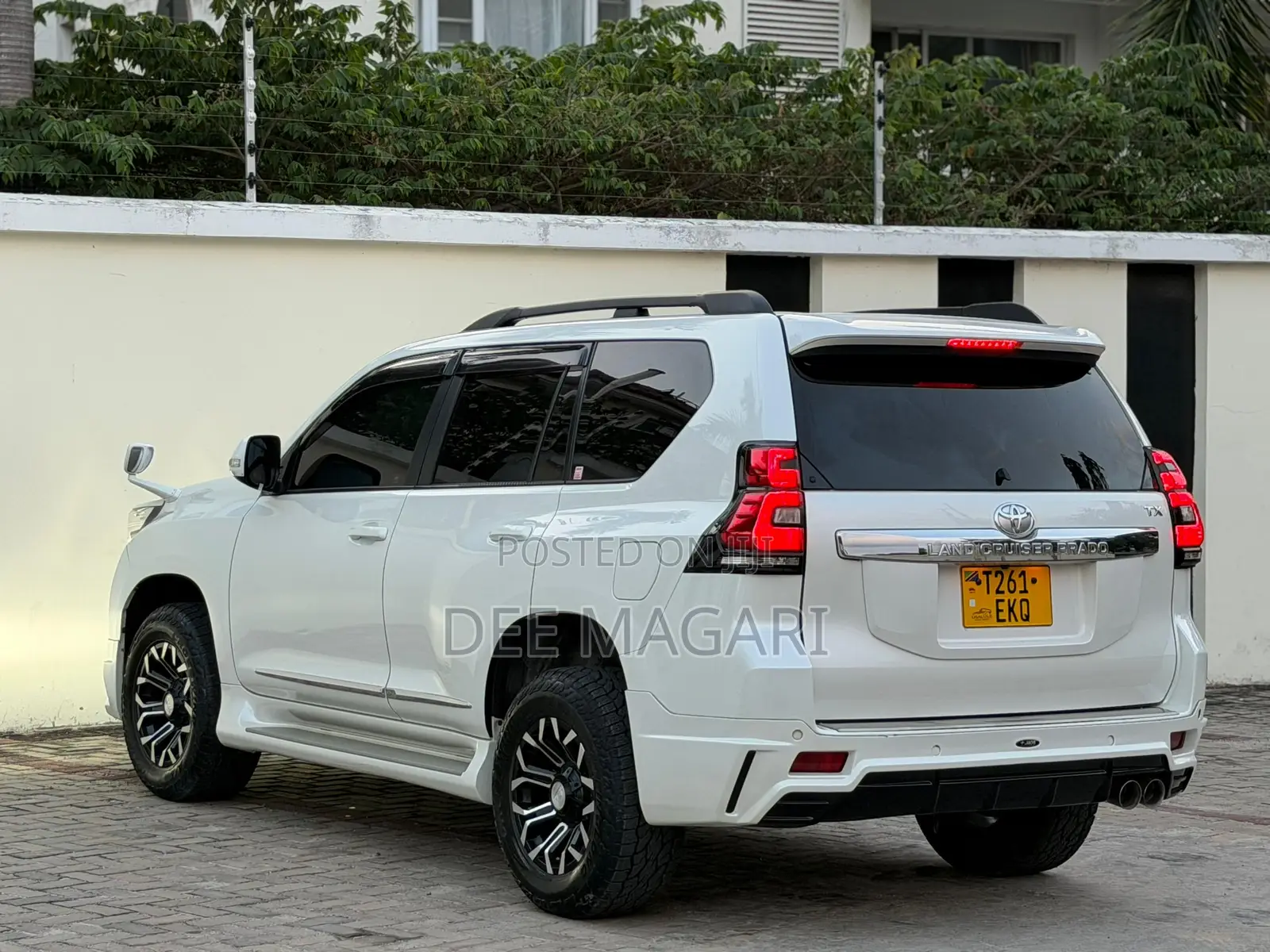 Toyota Land Cruiser Prado 2016 White