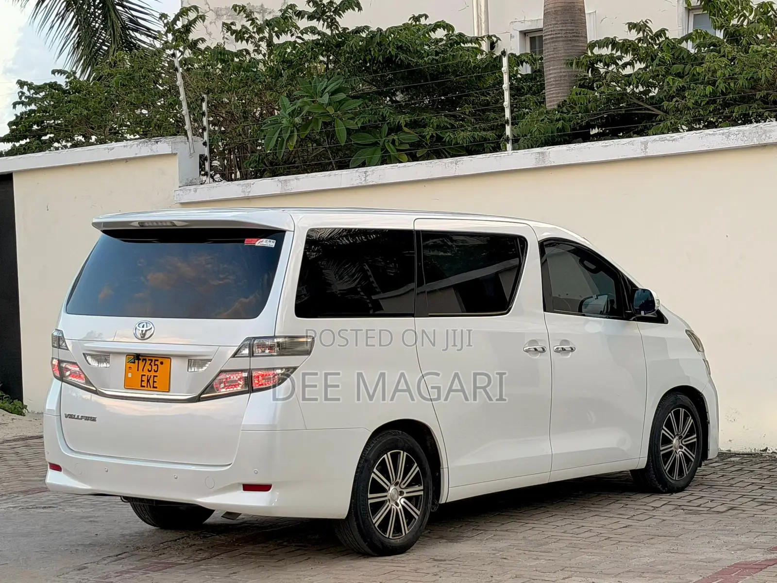 Toyota Vellfire 2012 White
