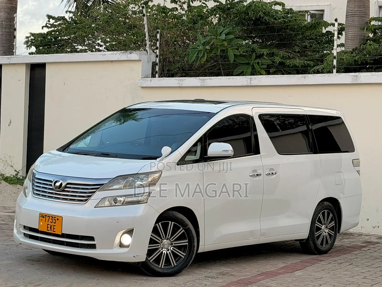 Toyota Vellfire 2012 White