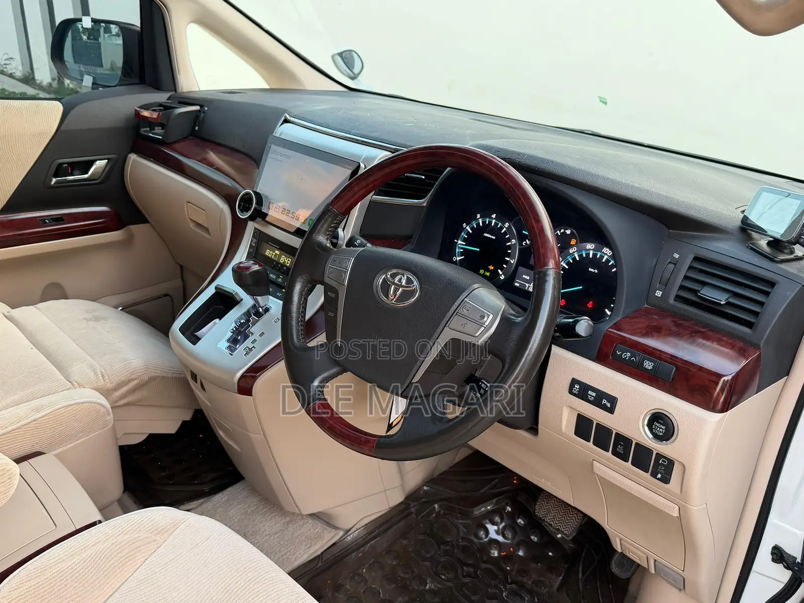 Toyota Vellfire 2012 White