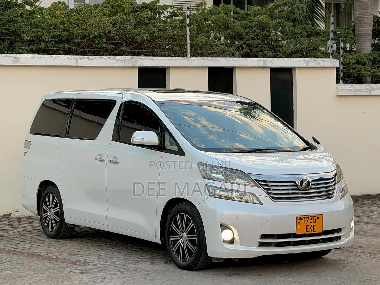 Toyota Vellfire 2012 White