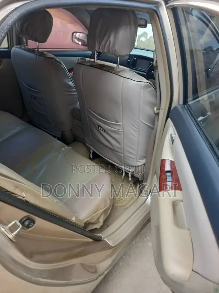 Toyota Corolla RunX 2004 Gold