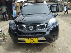 Nissan X-Trail 2012 Black