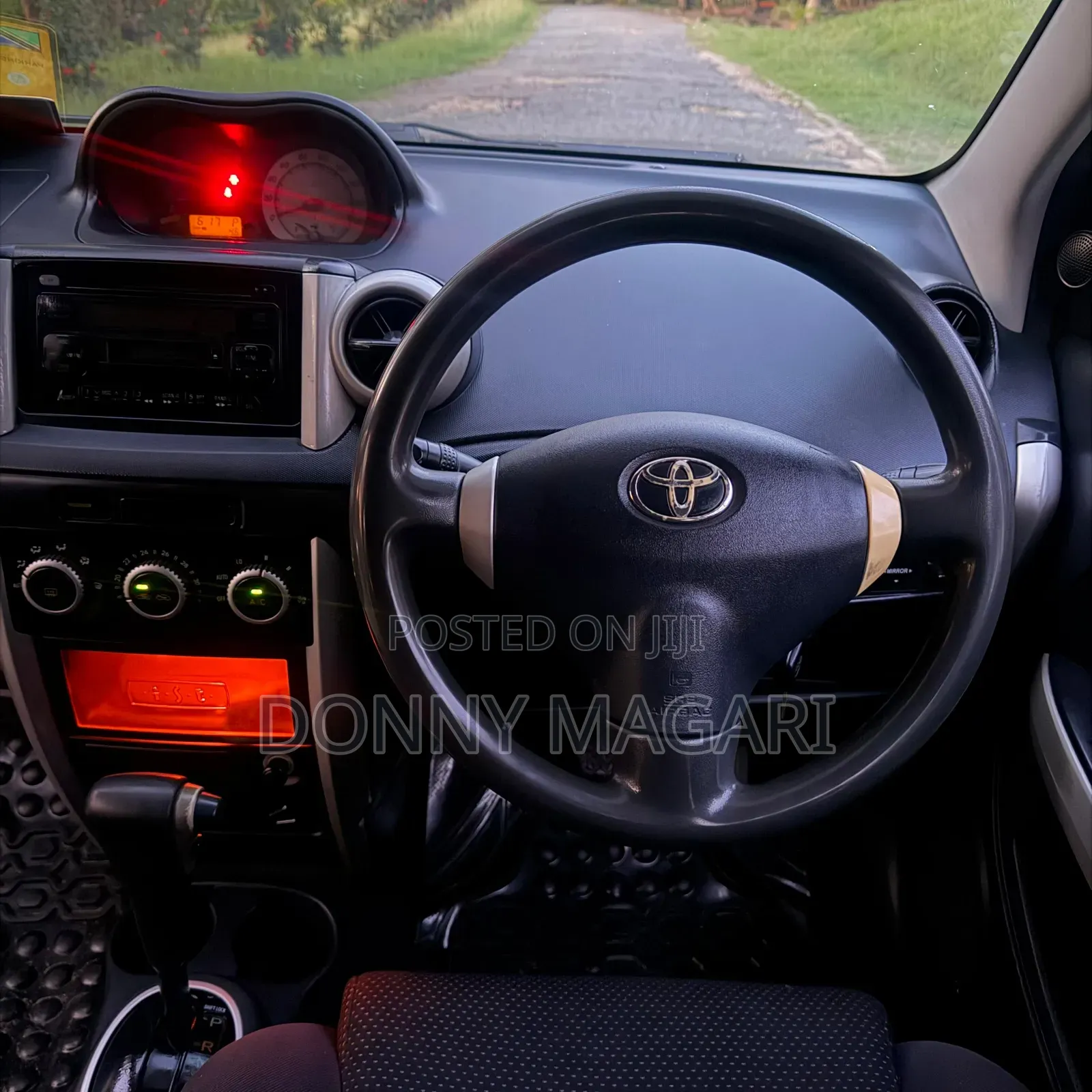 Toyota IST 2004 Silver