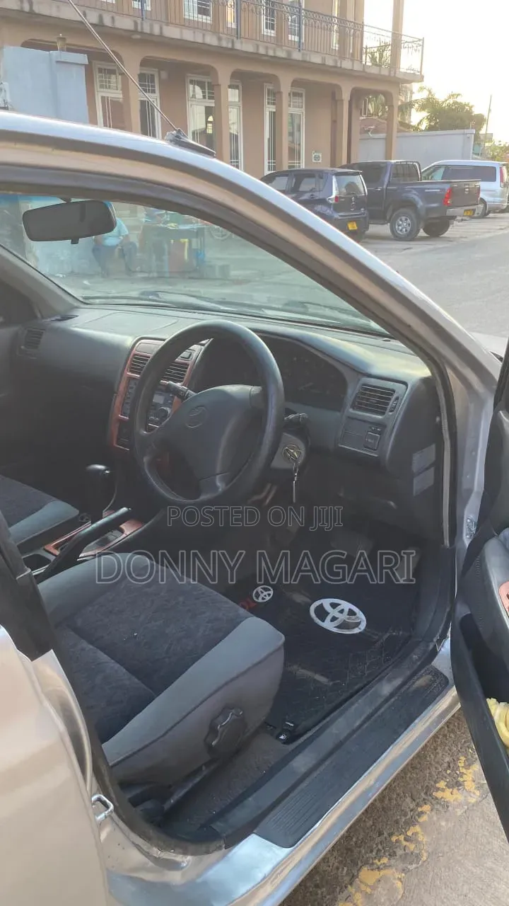 Toyota Carina 2001 Silver