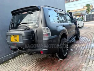 Mitsubishi Pajero 2007 Black