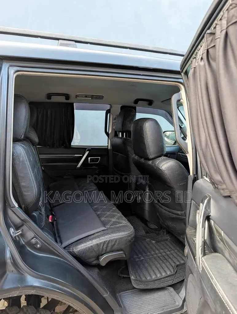 Mitsubishi Pajero 2007 Black