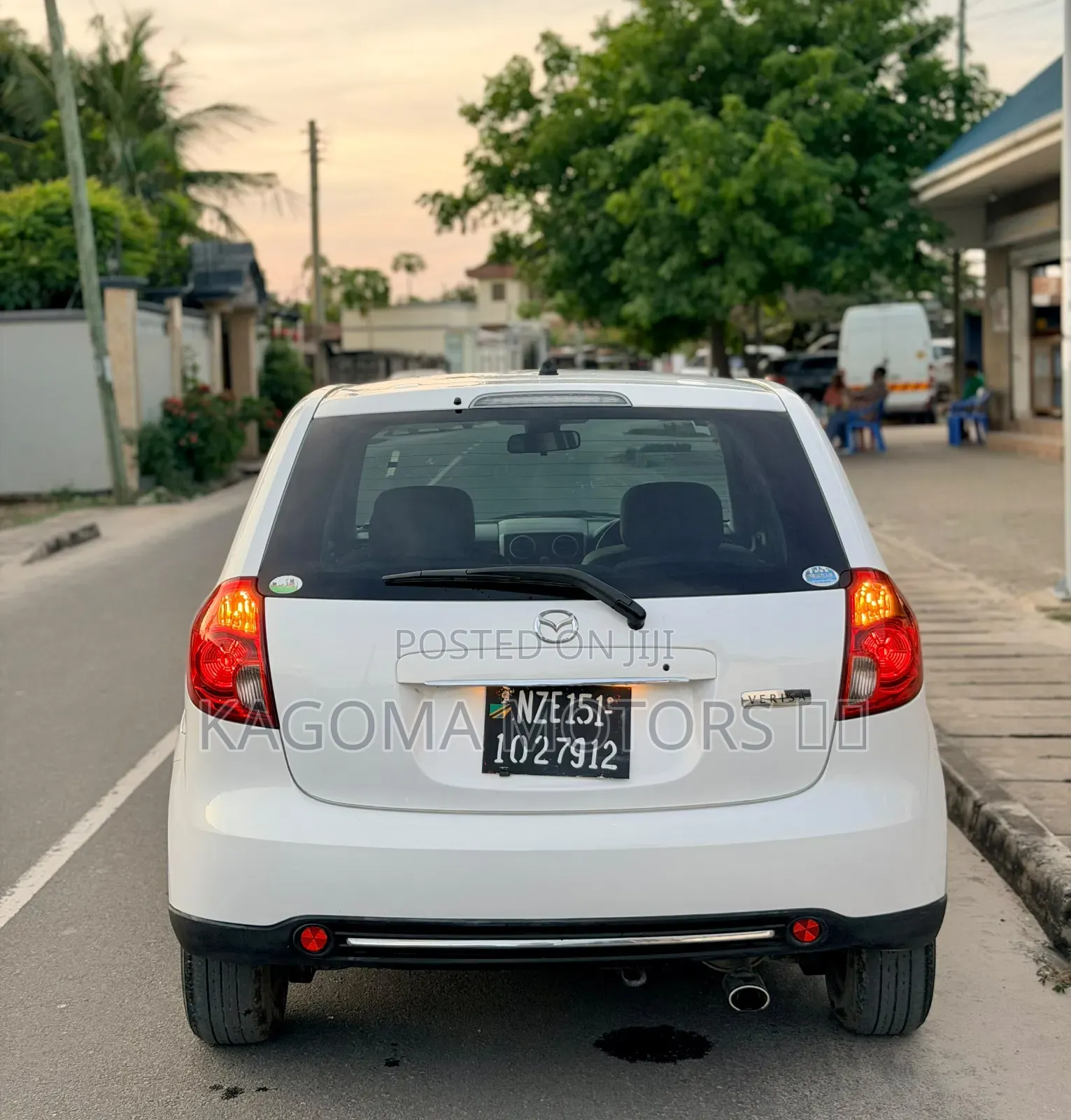 Mazda Verisa 2010 White
