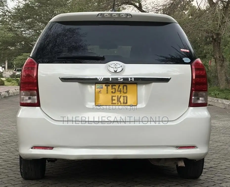 Toyota Wish 2004 White