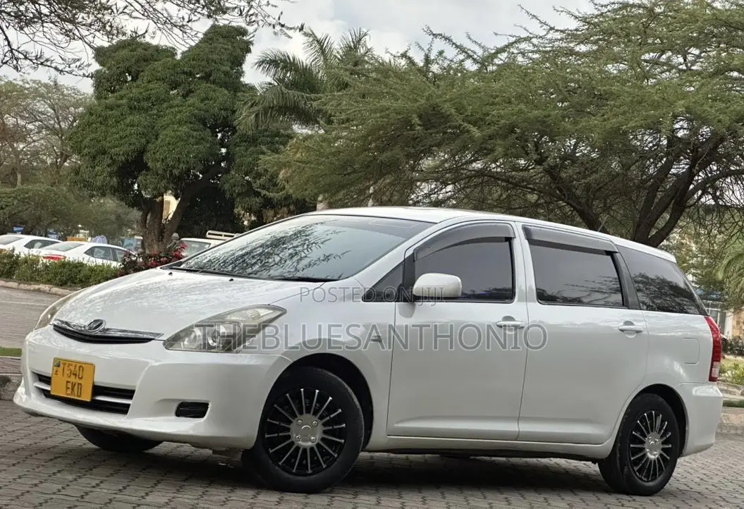 Toyota Wish 2004 White