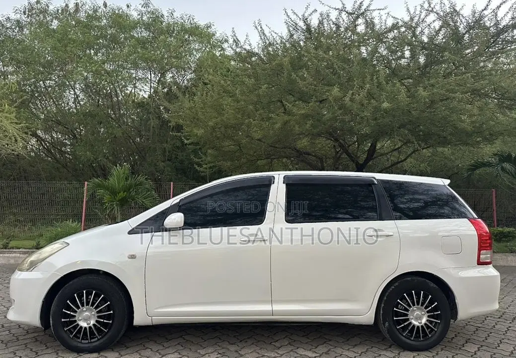 Toyota Wish 2004 White