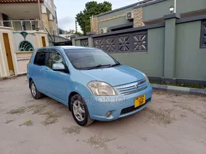 Toyota Raum 2004 Blue