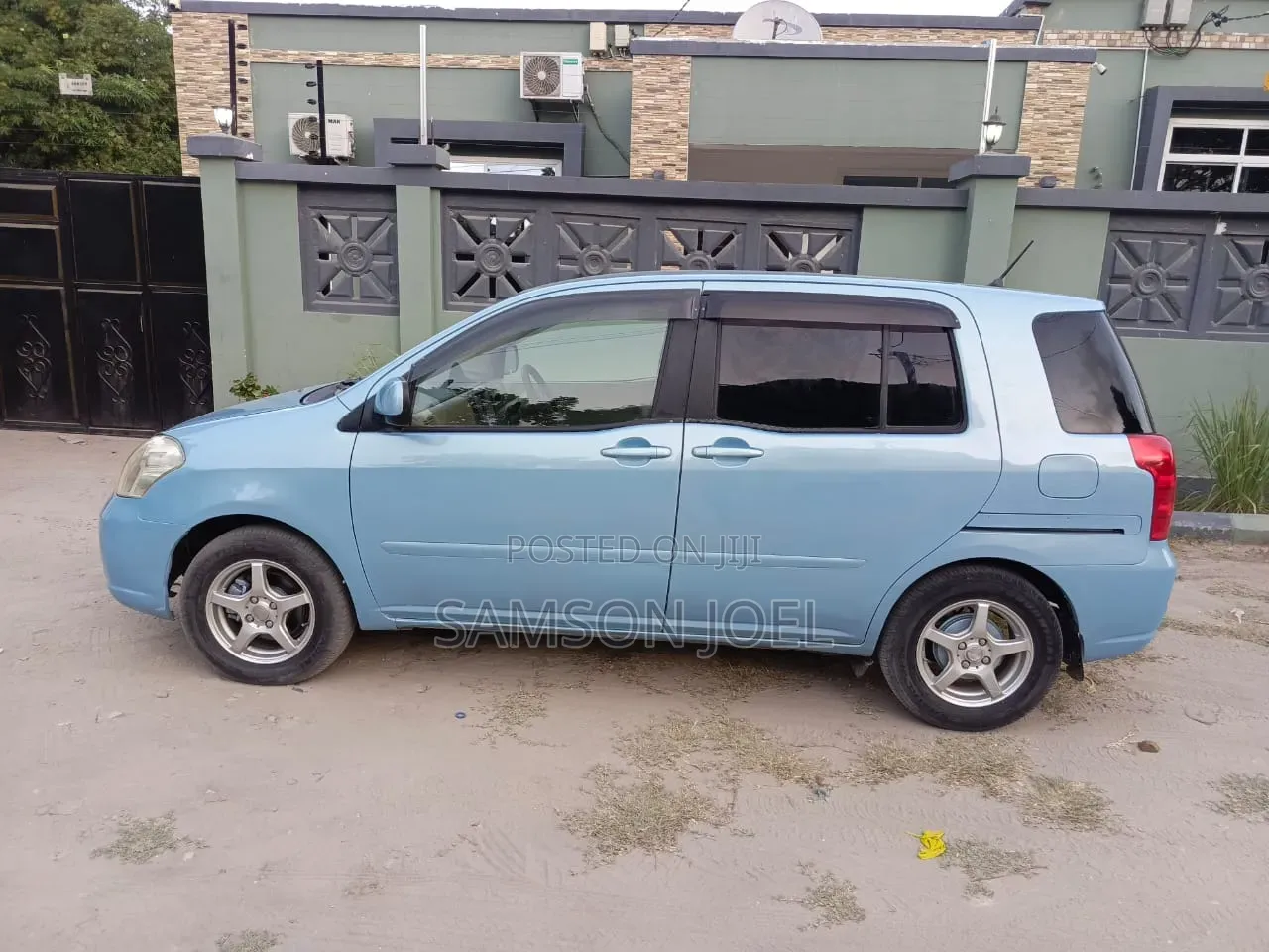 Toyota Raum 2004 Blue
