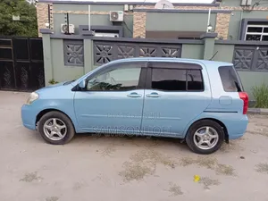 Toyota Raum 2004 Blue