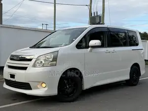 Toyota Noah 2009 White