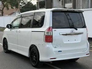 Toyota Noah 2009 White