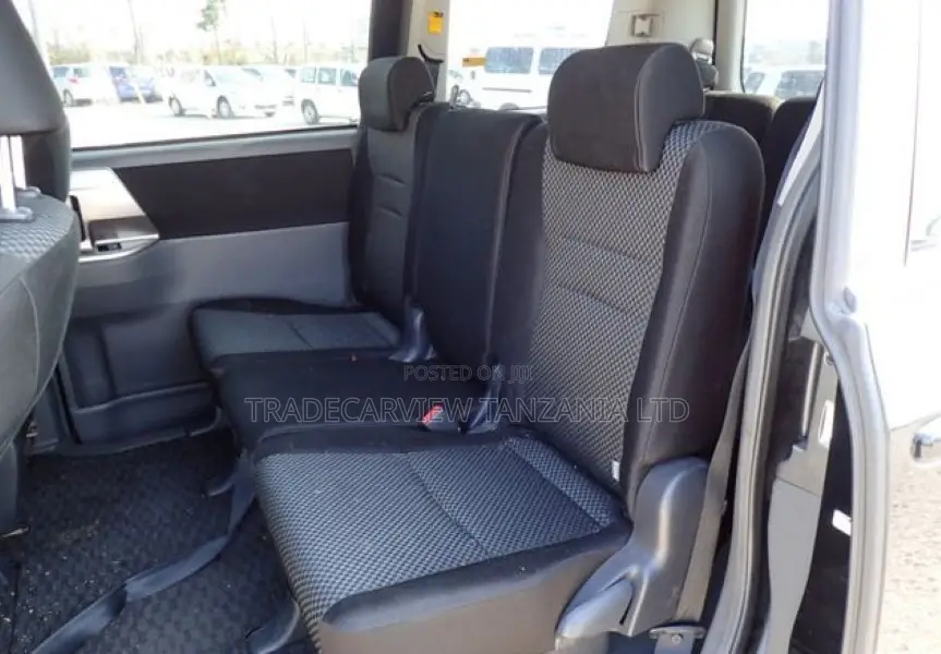 Toyota Noah 2007 Black