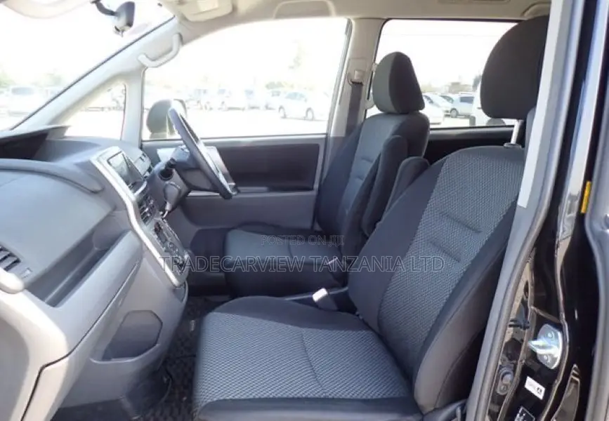 Toyota Noah 2007 Black