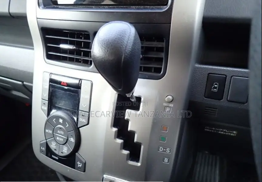 Toyota Noah 2007 Black